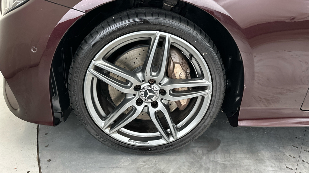 Mercedes-Benz E Class E220d 4Matic Amg Line Premium 9G-tronic Silver #28
