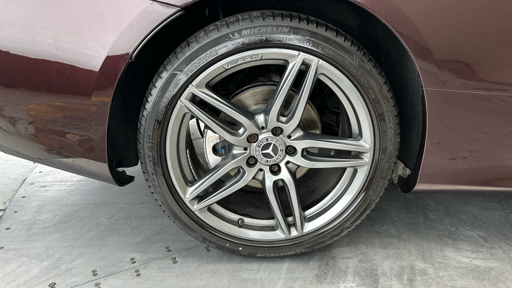 Mercedes-Benz E Class E220d 4Matic Amg Line Premium 9G-tronic Silver #30
