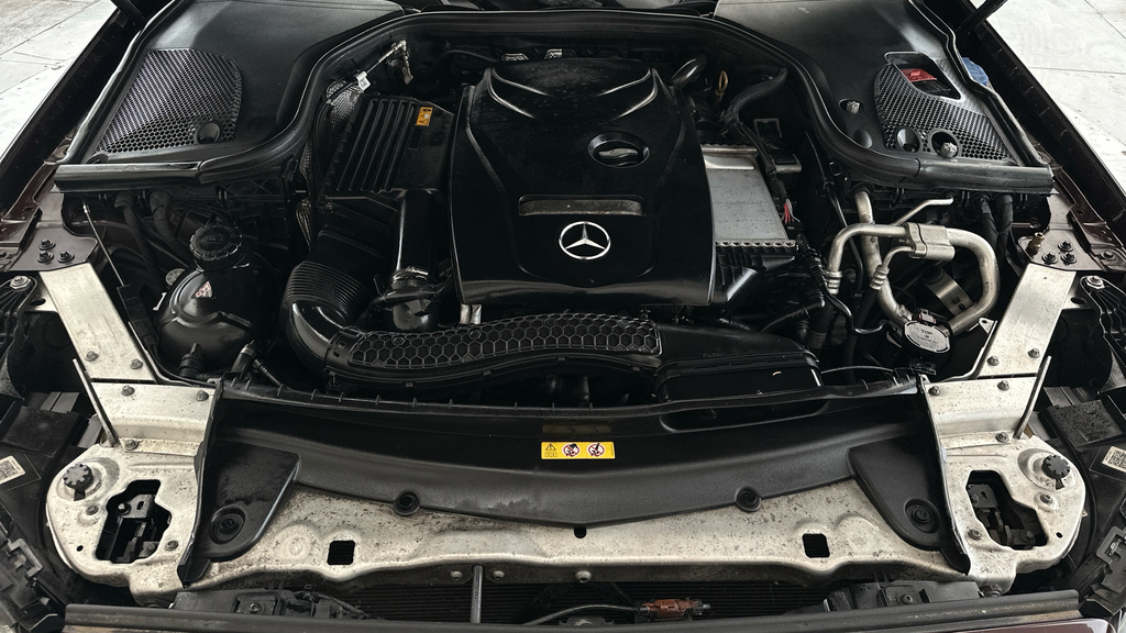 Mercedes-Benz E Class E220d 4Matic Amg Line Premium 9G-tronic Silver #27