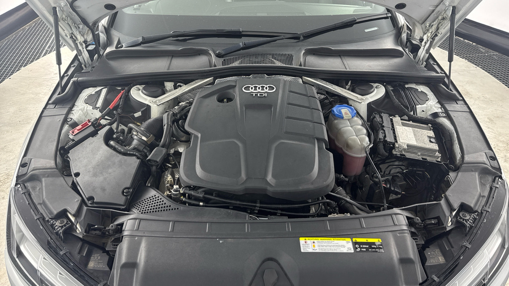Audi A4 2.0 Avant Tdi Ultra Sport 148 Bhp Black #16