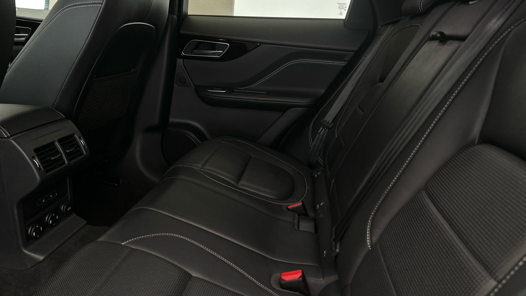 Jaguar F-Pace 2.0 P250i Portfolio Suv 4Wd White #20