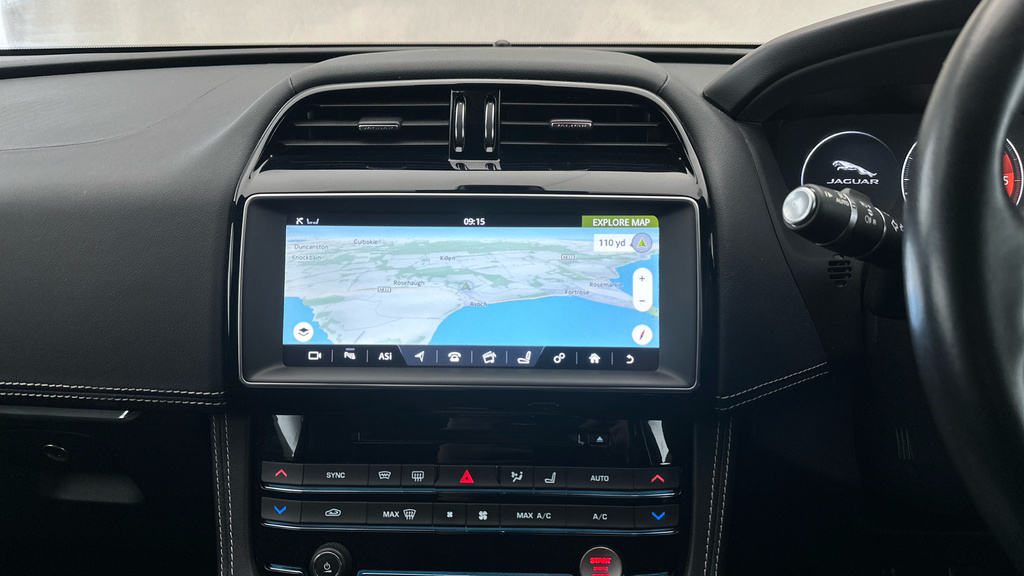Jaguar F-Pace 2.0 P250i Portfolio Suv 4Wd White #17