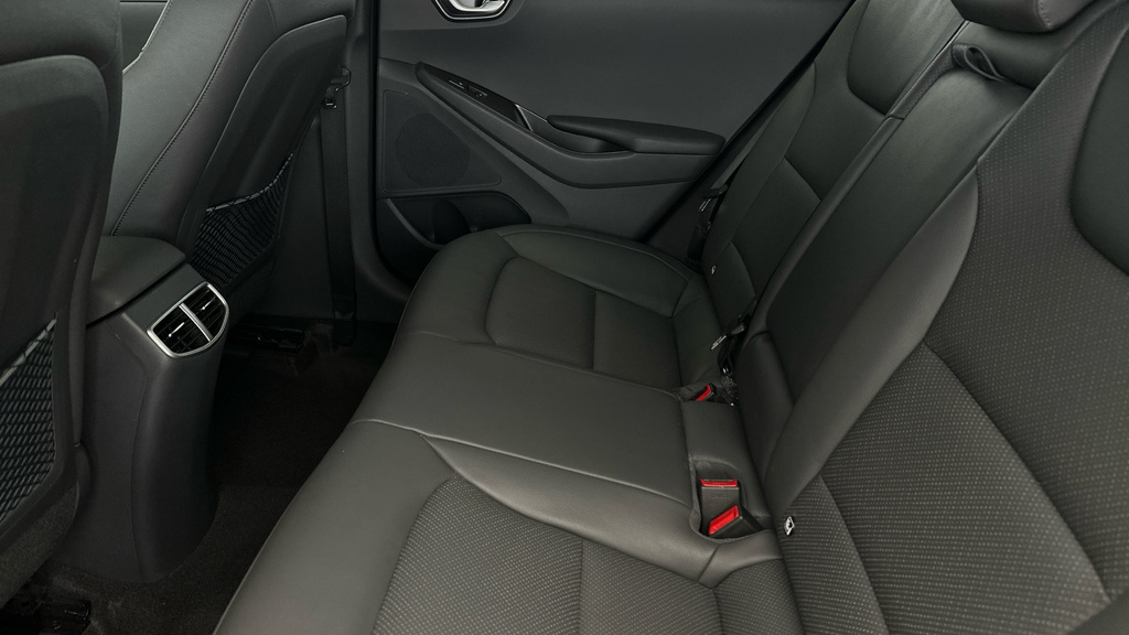 Hyundai Ioniq Hatchback White #22
