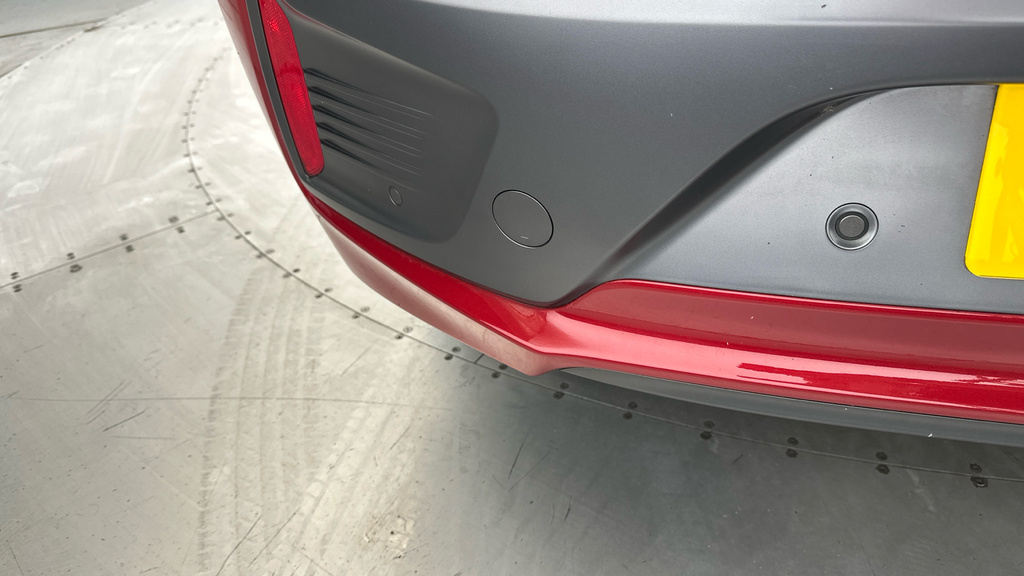 Hyundai Ioniq Hatchback White #3