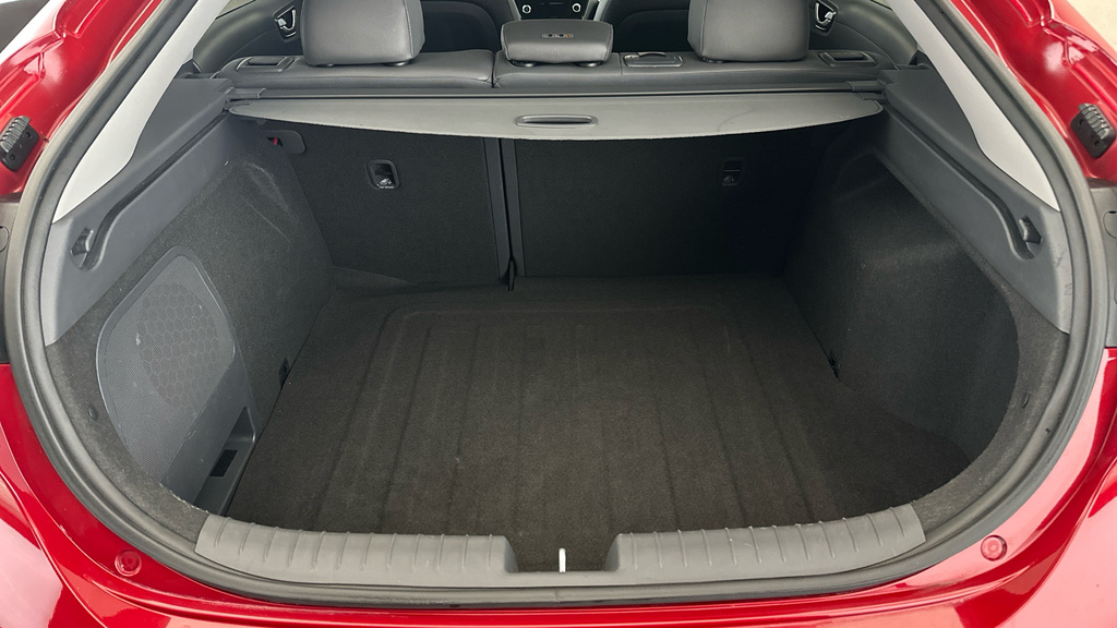 Hyundai Ioniq Hatchback White #23