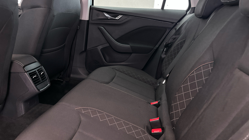 Skoda Kamiq Hatchback  #18