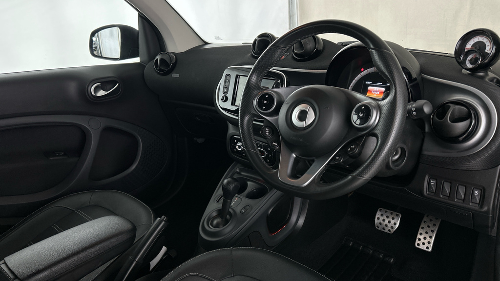 Smart Fortwo Coupe Coupe 1.0L Passion 71 Bhp Black #11