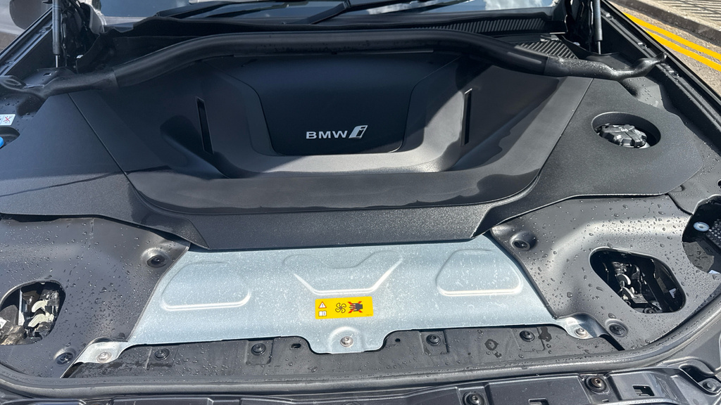 BMW iX3 80Kwh M Sport Pro Black #24