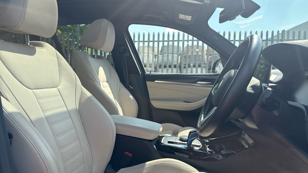 BMW iX3 80Kwh M Sport Pro Black #16