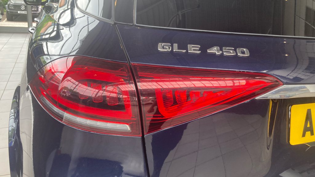 Mercedes-Benz GLE Class Amg Line Silver #25