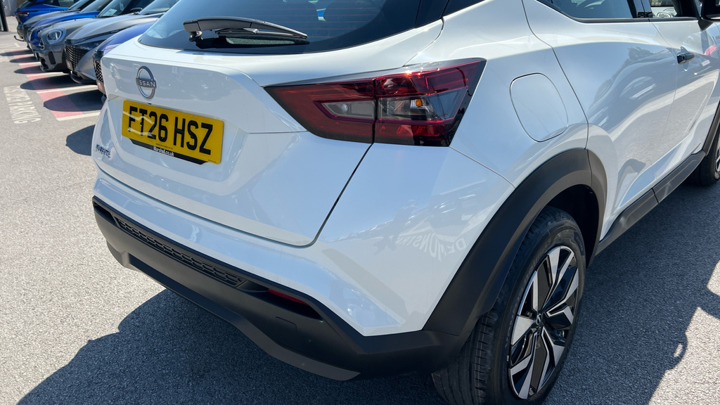 Nissan Juke 1.0 Dig-t Acenta Premium White #41