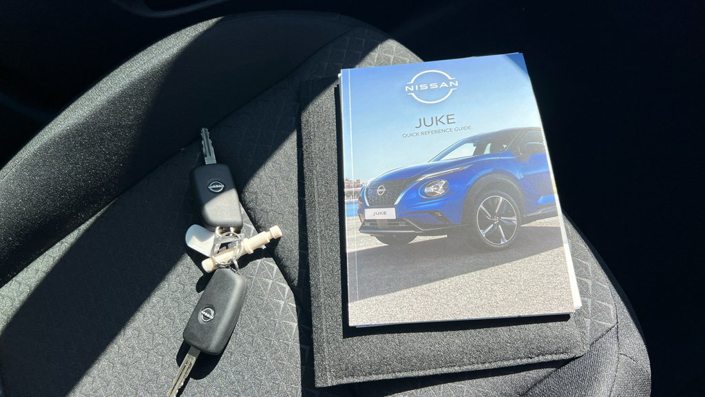 Nissan Juke 1.0 Dig-t Acenta Premium White #21