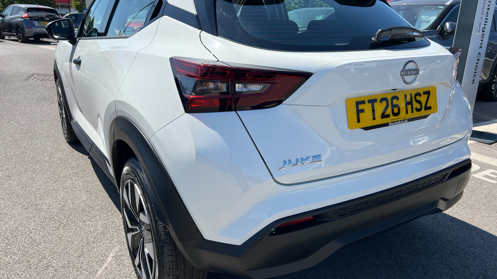 Nissan Juke 1.0 Dig-t Acenta Premium White #43