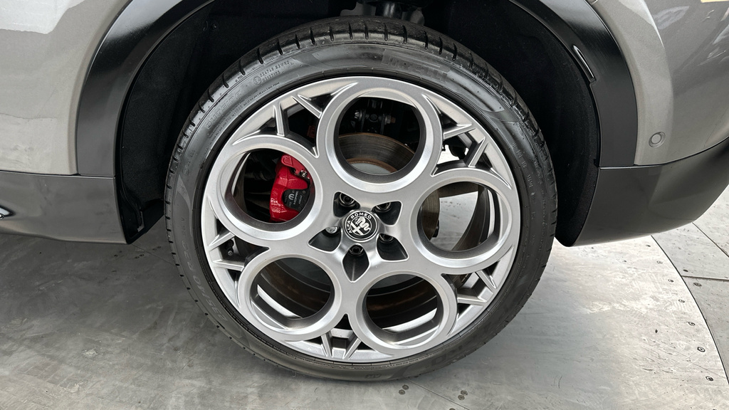 Alfa Romeo Tonale 1.5L Speciale Grey #26