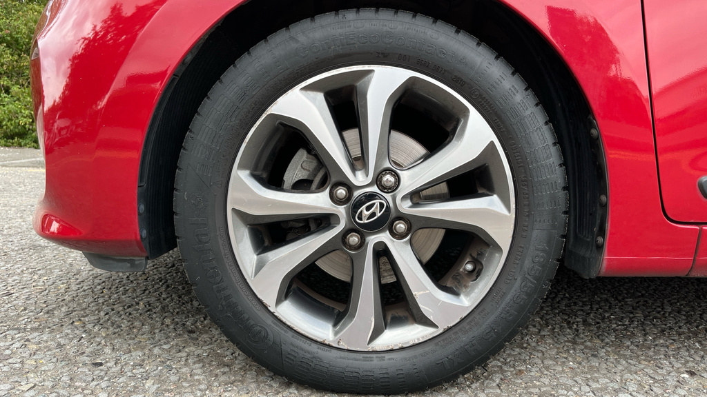 Hyundai I10 Hatchback 1.0 67Ps Play Red #17