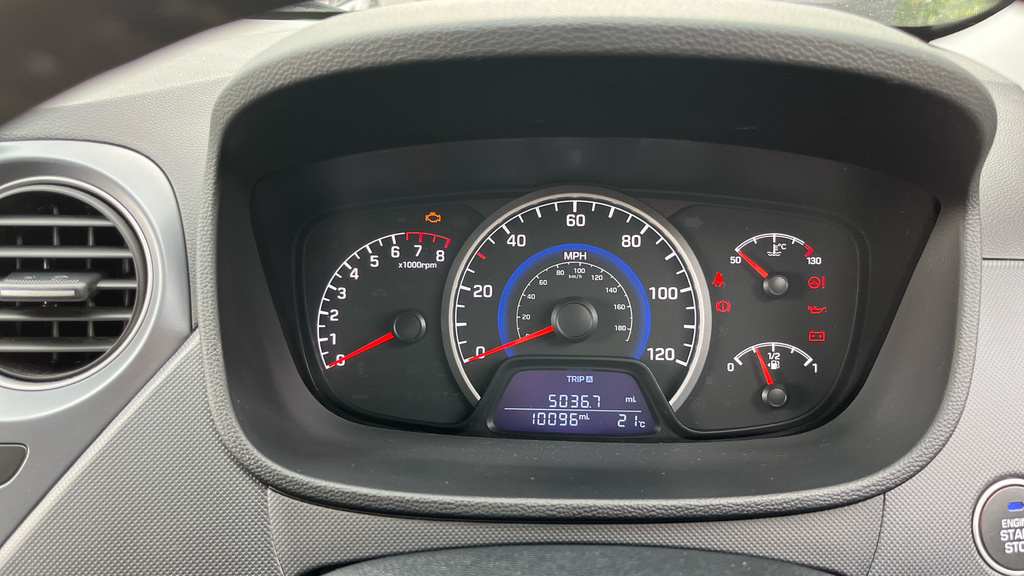 Hyundai I10 Hatchback 1.0 67Ps Play Red #13
