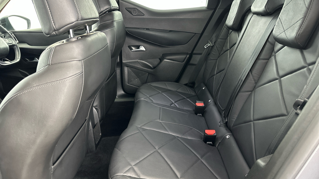 DS DS 3 Crossback Ds Ds 3 Crossback 1.2 Puretech Prestig White #24
