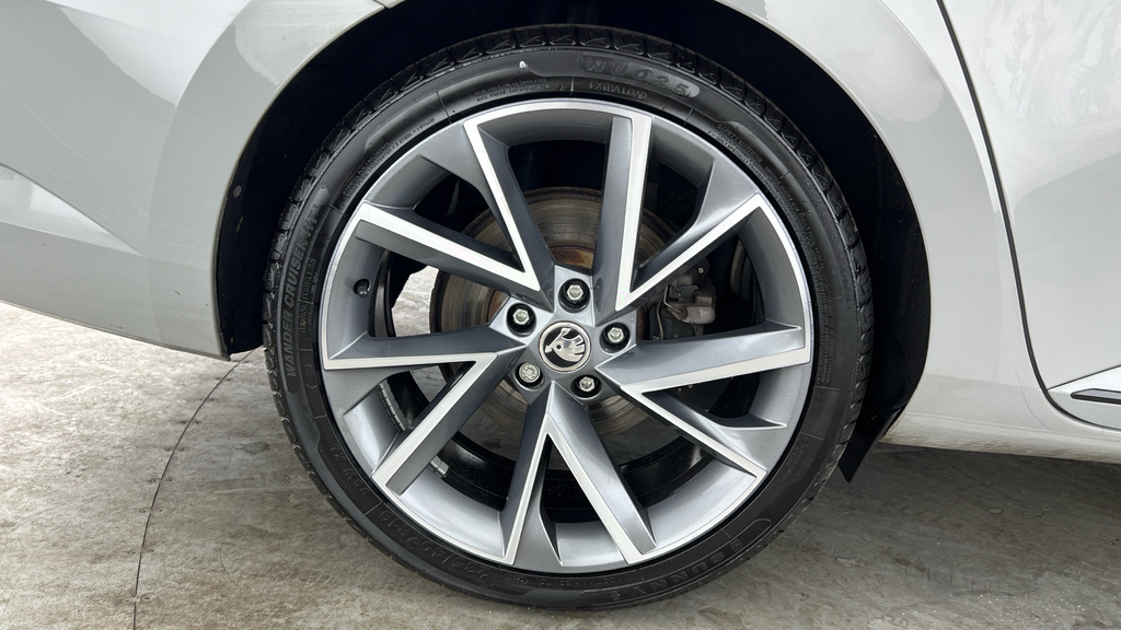 Skoda Superb 1.5 Tsi Se L Grey #26
