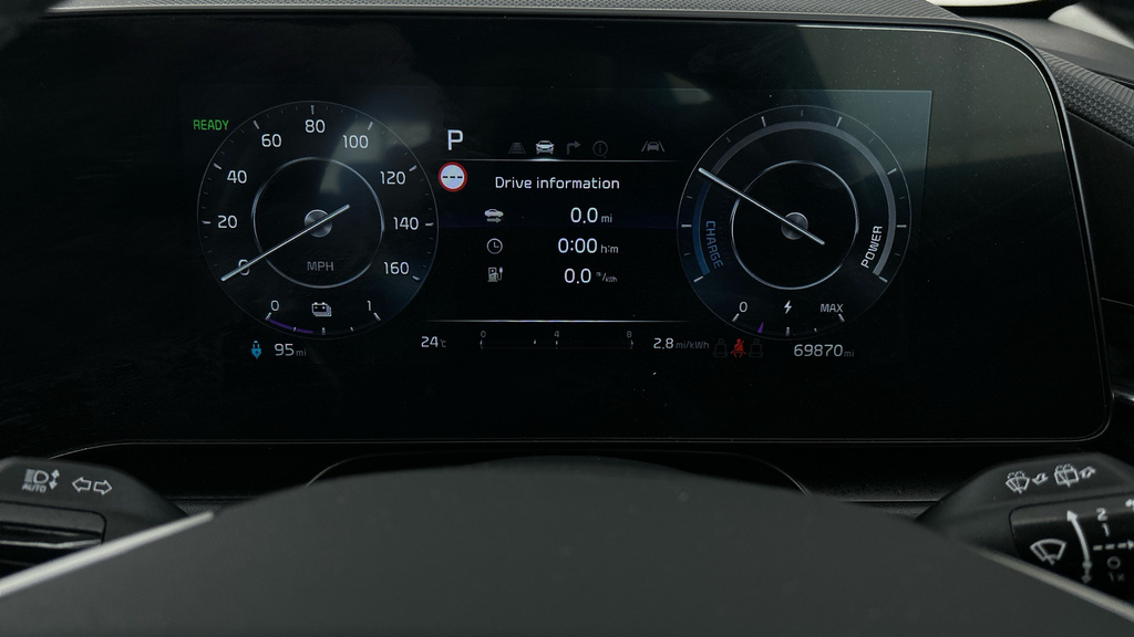 Kia e-Niro 64.8Kwh 3 Suv White #19