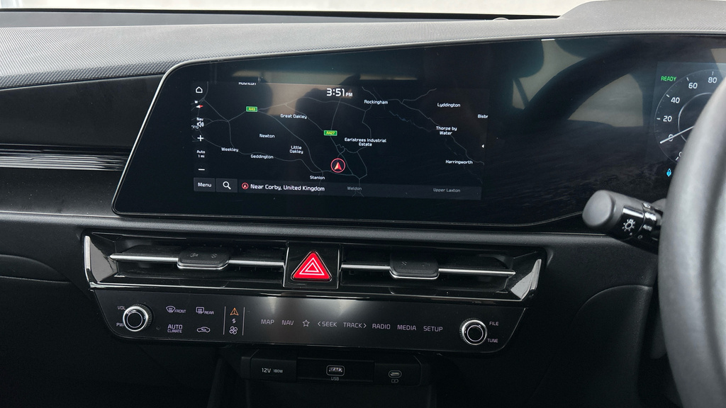 Kia e-Niro 64.8Kwh 3 Suv White #16
