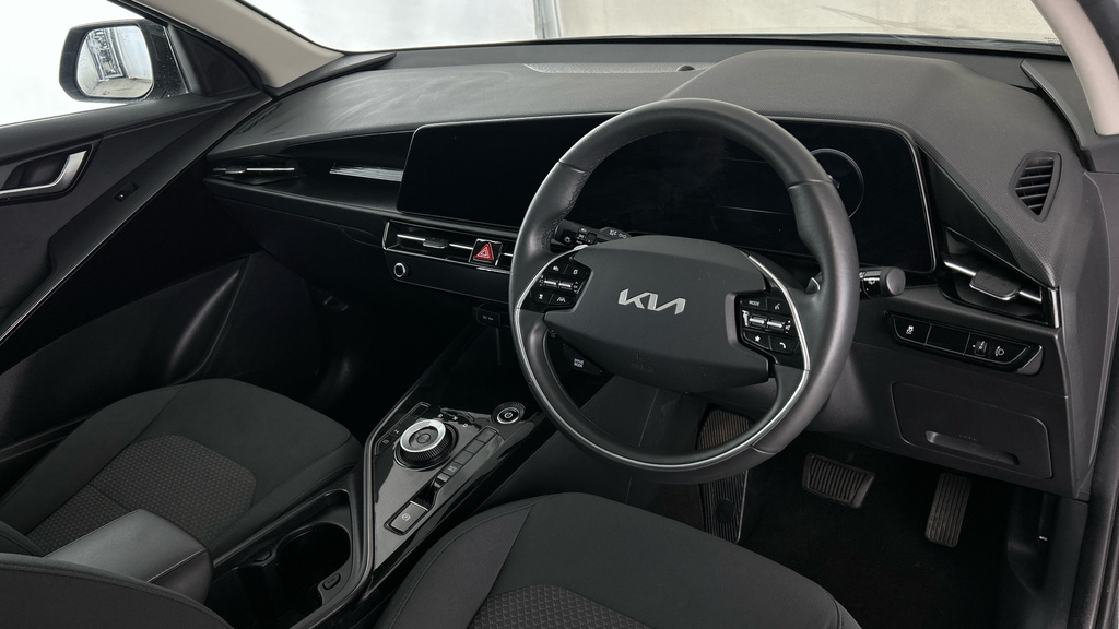 Kia e-Niro 64.8Kwh 3 Suv White #10