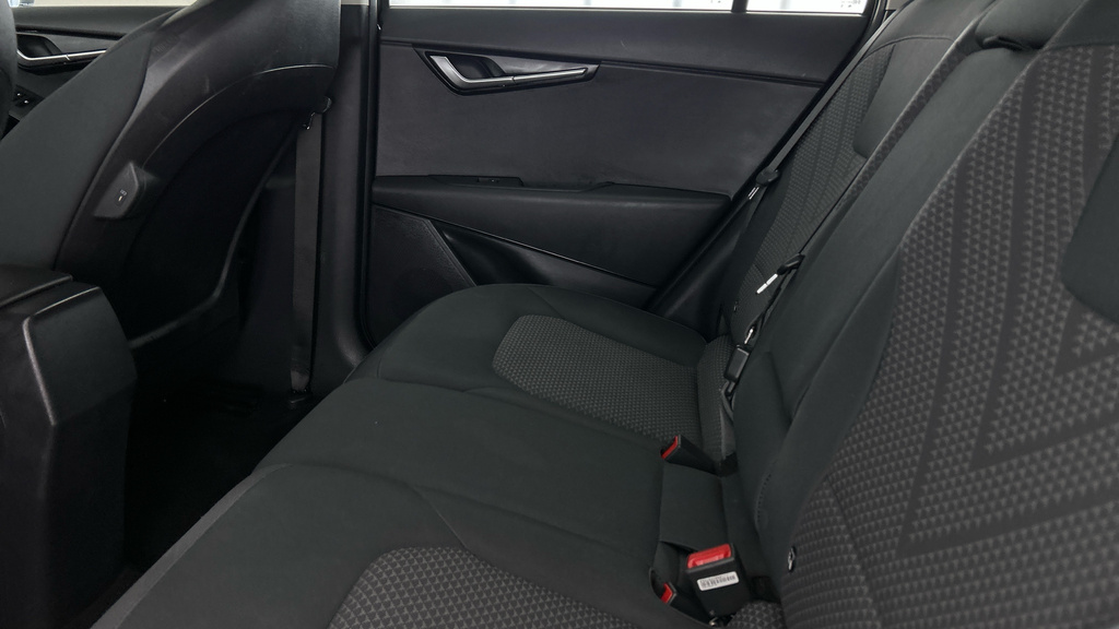 Kia e-Niro 64.8Kwh 3 Suv White #20