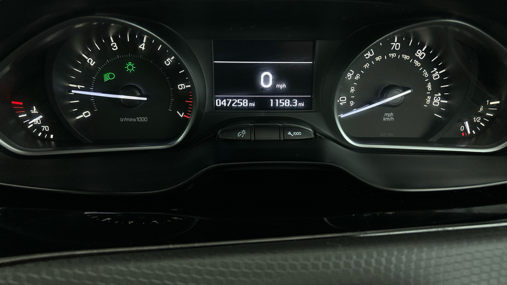Peugeot 208 Hatchback Black #18