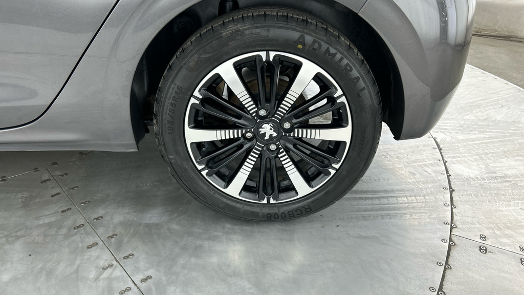 Peugeot 208 Hatchback Black #23