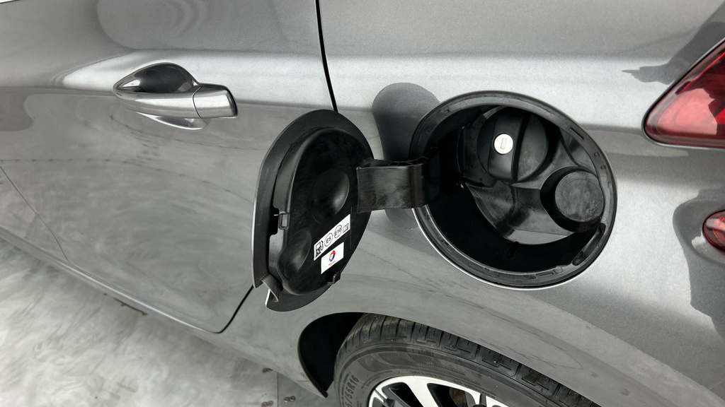 Peugeot 208 Hatchback Black #26