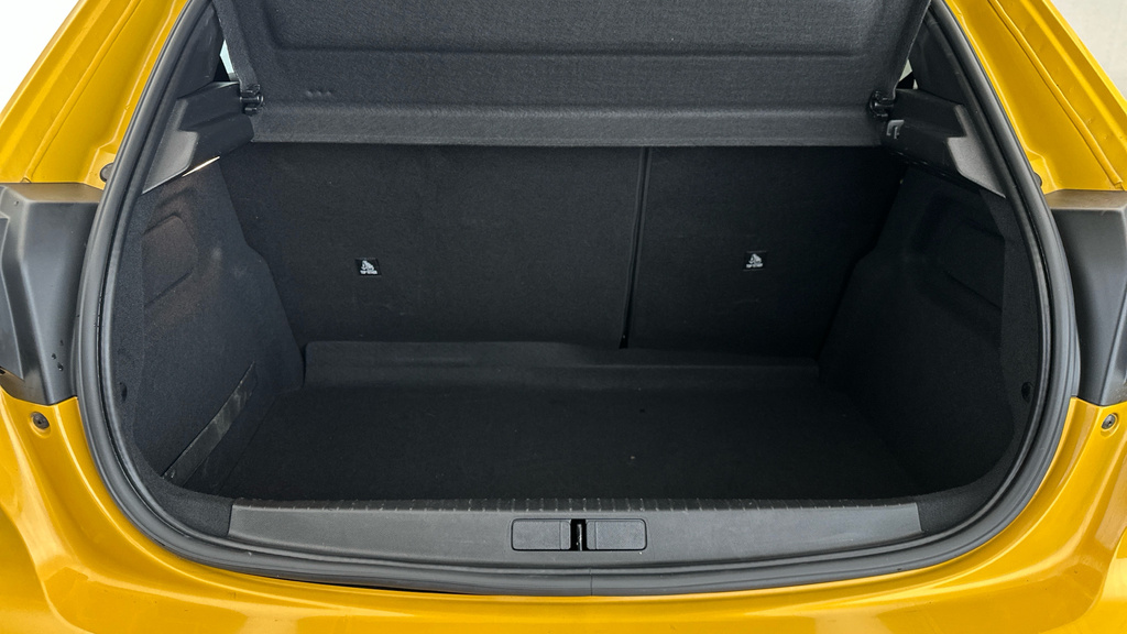 Peugeot e-208 208 Allure Premium Ev Yellow #19