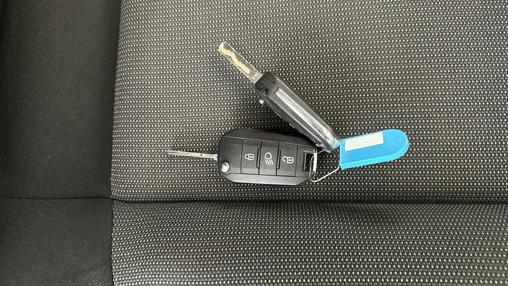 Citroen C3 1.5 Bluehdi Shine Blue #26