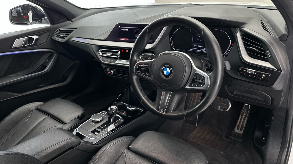 BMW 1 Series 118D M Sport Step White #11