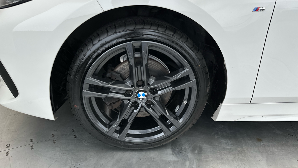 BMW 1 Series 118D M Sport Step White #23