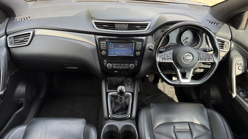 Nissan Qashqai Hatchback Silver #11