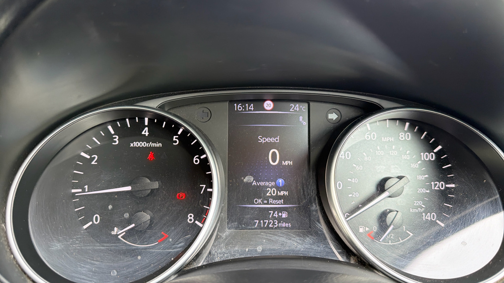Nissan Qashqai Hatchback Silver #20