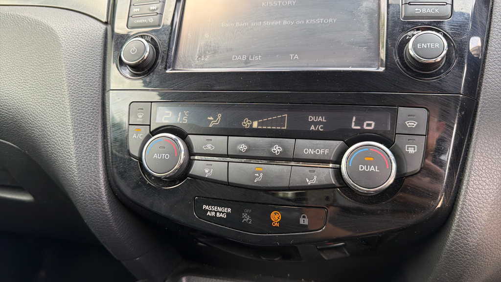 Nissan Qashqai Hatchback Silver #44
