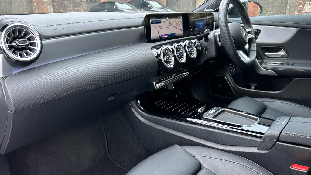 Mercedes-Benz CLA Class Cla 200 Sport Executive Tip Black #13