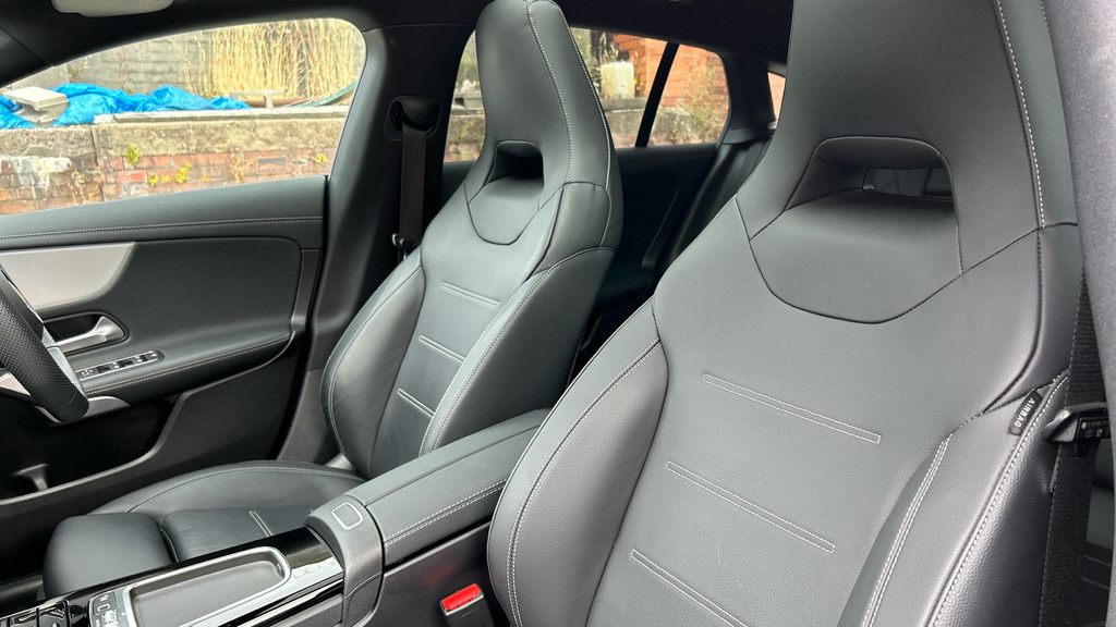 Mercedes-Benz CLA Class Cla 200 Sport Executive Tip Black #24
