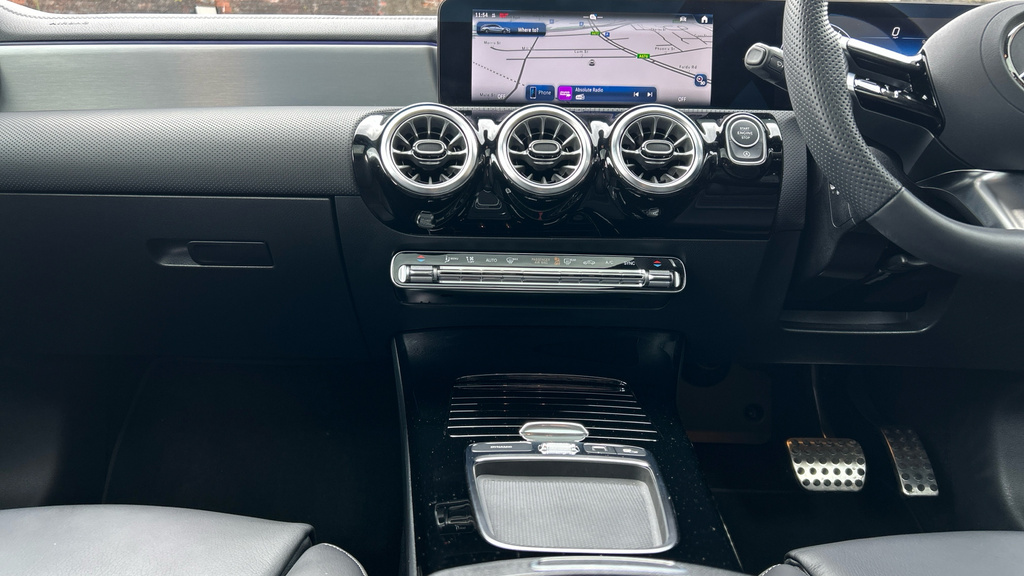 Mercedes-Benz CLA Class Cla 200 Sport Executive Tip Black #15