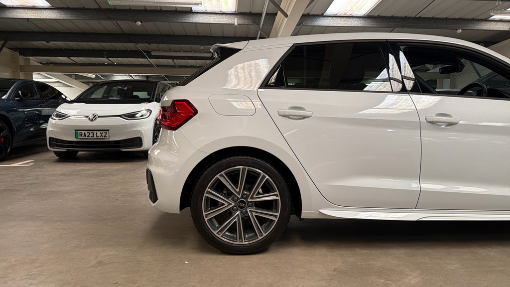 Audi A1 S Line 30 Tfsi 116 Ps S Tronic Black #20