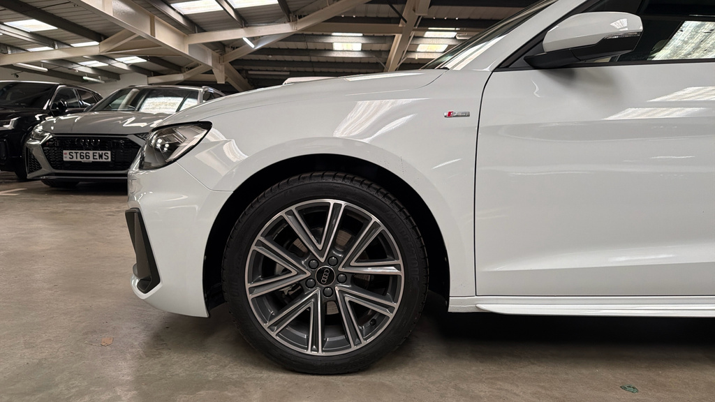 Audi A1 S Line 30 Tfsi 116 Ps S Tronic Black #18