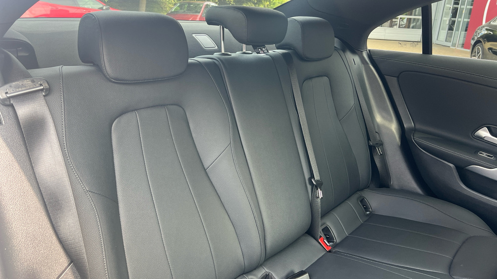 Mercedes-Benz CLA Class Cla 220D Amg Line Premium Plus Tip White #29