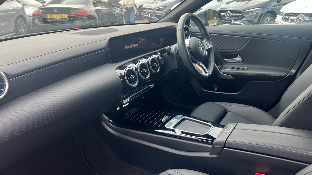Mercedes-Benz CLA Class Cla 220D Amg Line Premium Plus Tip White #12