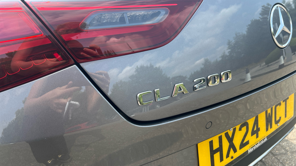 Mercedes-Benz CLA Class Cla 220D Amg Line Premium Plus Tip White #32