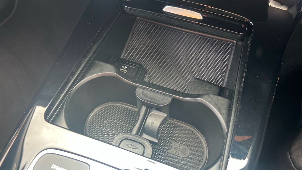 Mercedes-Benz CLA Class Cla 220D Amg Line Premium Plus Tip White #44
