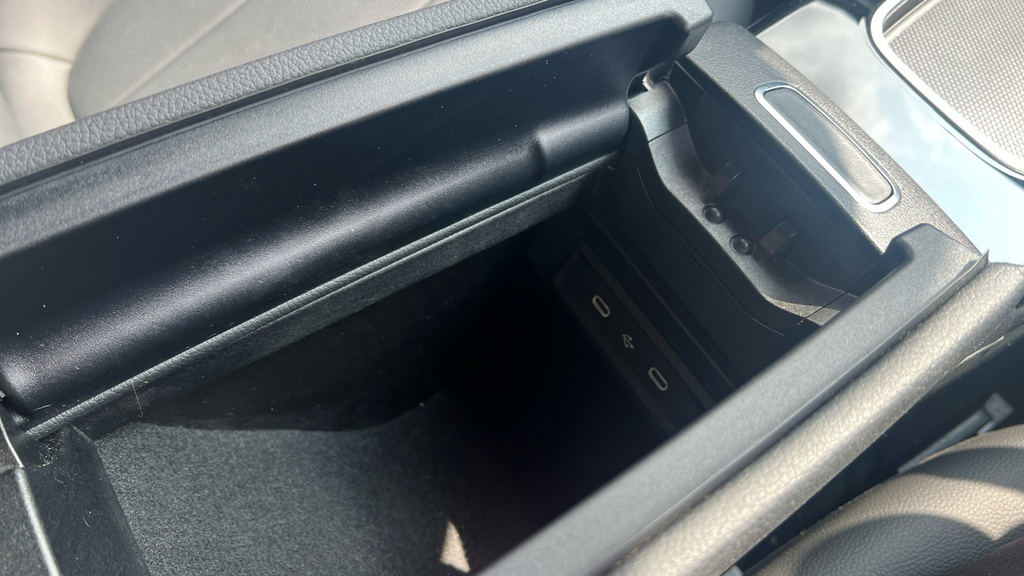 Mercedes-Benz CLA Class Cla 220D Amg Line Premium Plus Tip White #46
