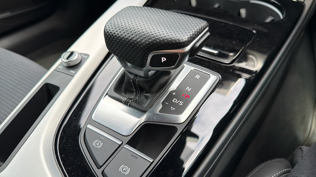 Audi A5 2.0 Tfsi 40 Black Edition Coupe S Troni AK23HHD White #32