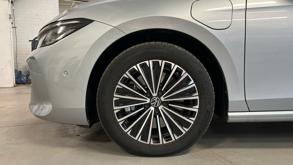 Volkswagen Passat Passat R-line Phev Green #18