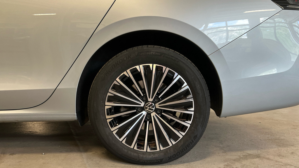 Volkswagen Passat Passat R-line Phev Green #19