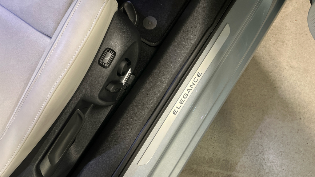 Volkswagen Passat Passat R-line Phev Green #40
